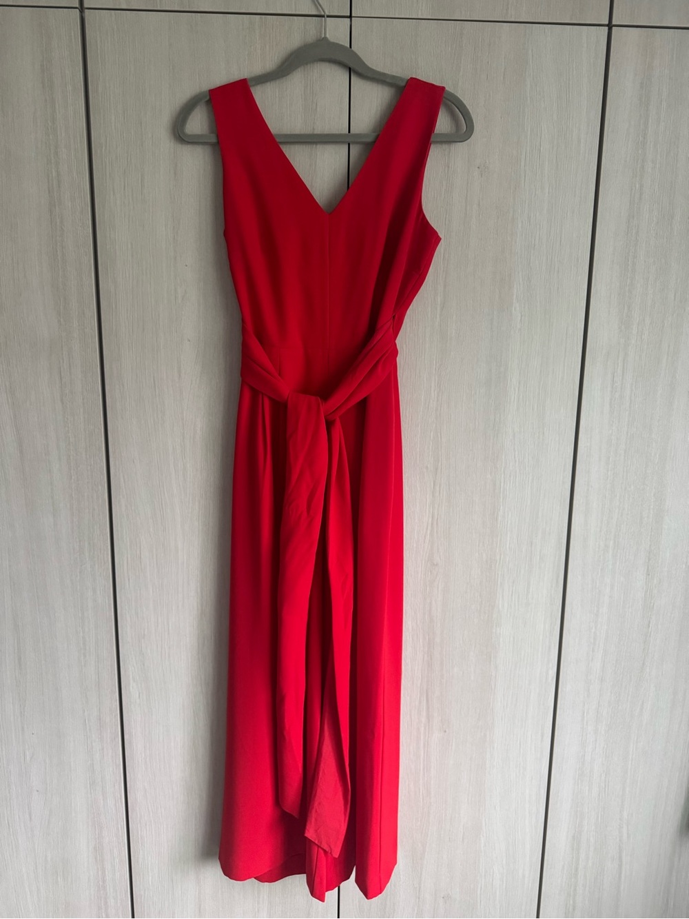 J. Crew Red Sleeveless V-Neck Tie-Waist Romper Sz 4 - Picture 2 of 9